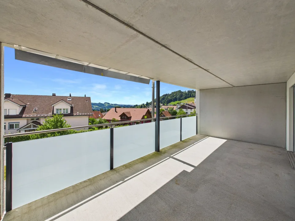 Helle 4.5-Zimmer-Wohnung mit Balkon in Eggersriet – sofort verfügbar!