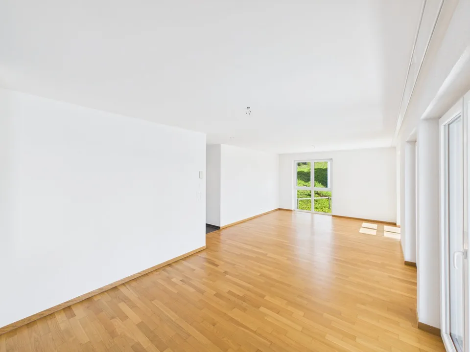 Helle 4.5-Zimmer-Wohnung mit Balkon in Eggersriet – sofort verfügbar!