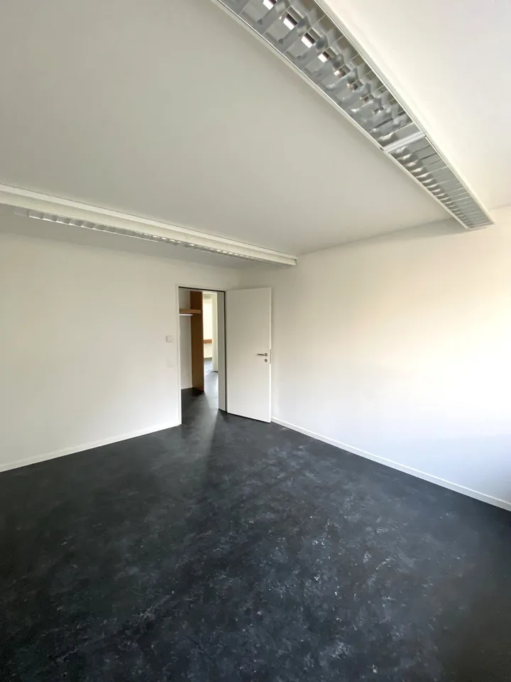 100m2 Büro-, Schulungs- oder Therapieraum in Brugg – Foto 10 von 13