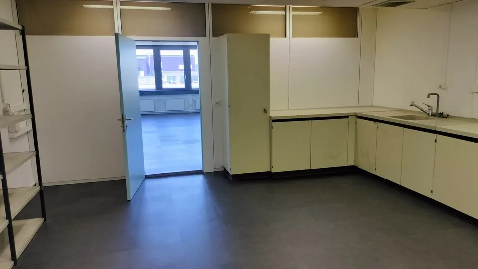 Spazio commerciale: 30 m² a 296 m² - Per PMI e grandi aziende. – foto 9 di 10
