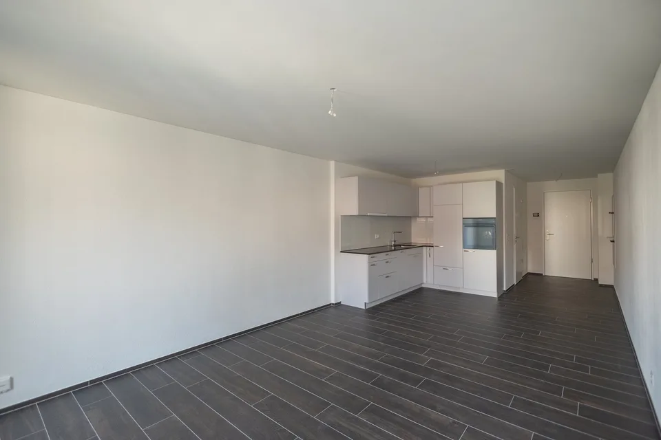 ERSTVERMIETUNG: 1.5-Zimmerwohnung an bester Lage in Zürich-Oerlikon