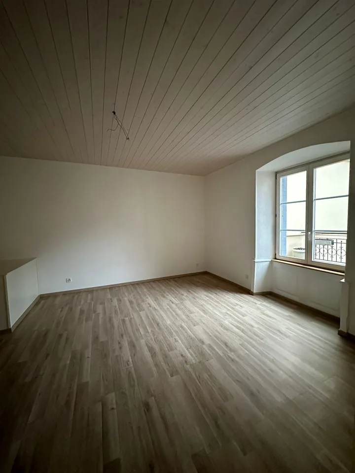 Geräumige 5.5-Zimmer-Wohnung in Porrentruy