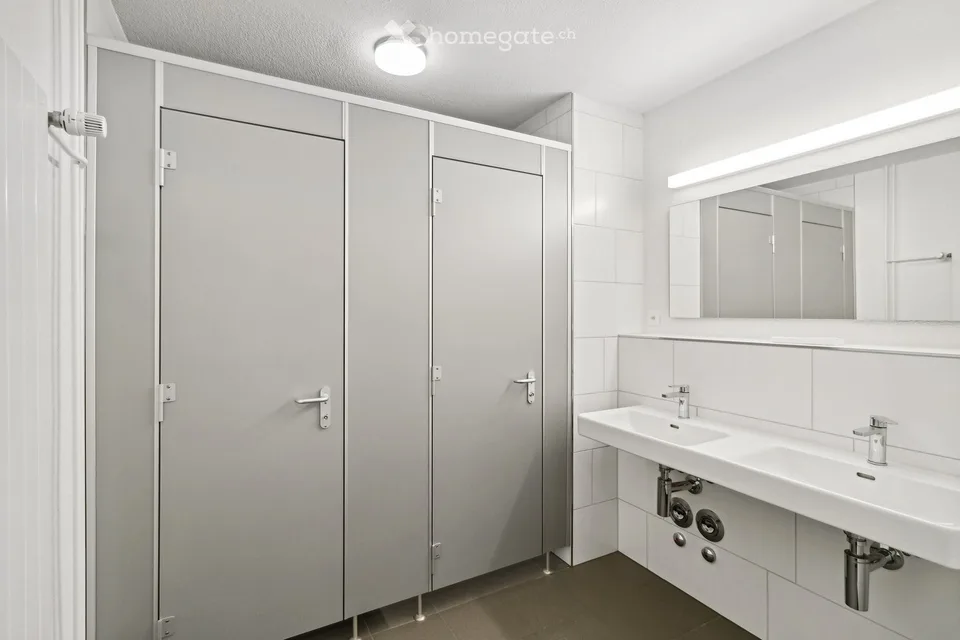 144m2 d'espace commercial au 1er étage, à 8048 Zurich, à louer