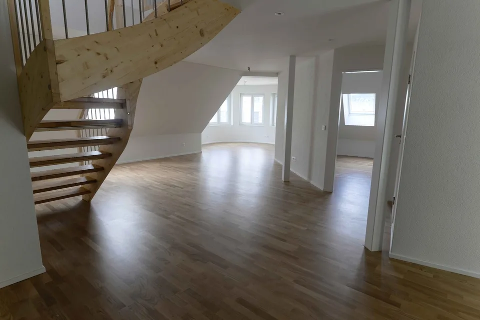 Appartement maisonnette moderne, rénové, 3.5 pièces à louer !