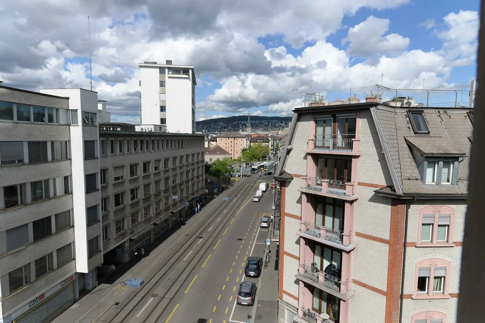 Appartamento mansardato moderno, ristrutturato, 3.5 locali in affitto! – foto 13 di 14