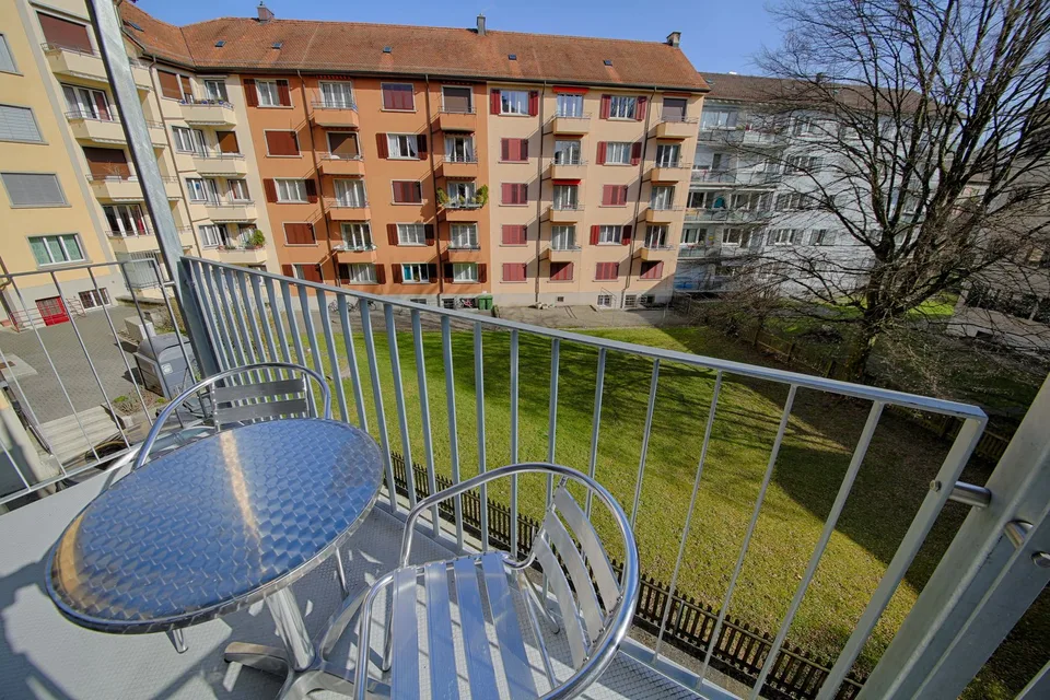 Gemütliche 2.5-Zimmer-Wohnung mit Balkon in Zürich-Oerlikon – foto 15 di 18