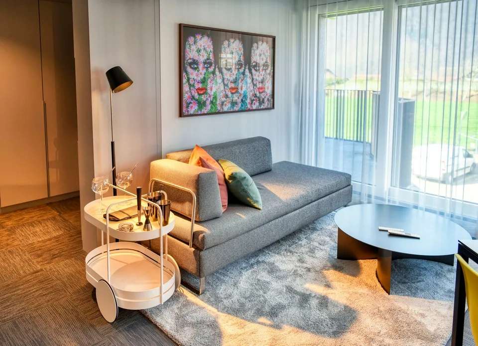 Décollage dans l'appartement meublé "PC-2" au Tower, Stans
