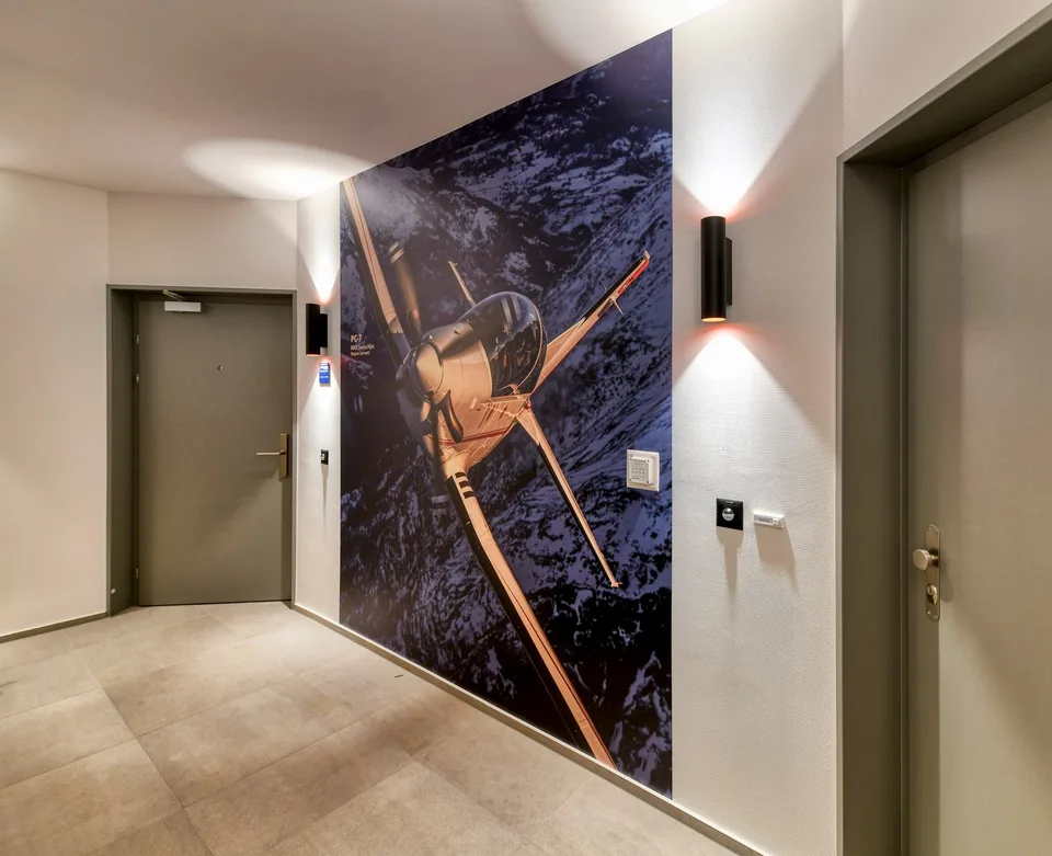 Décollage dans l'appartement meublé "PC-2" au Tower, Stans