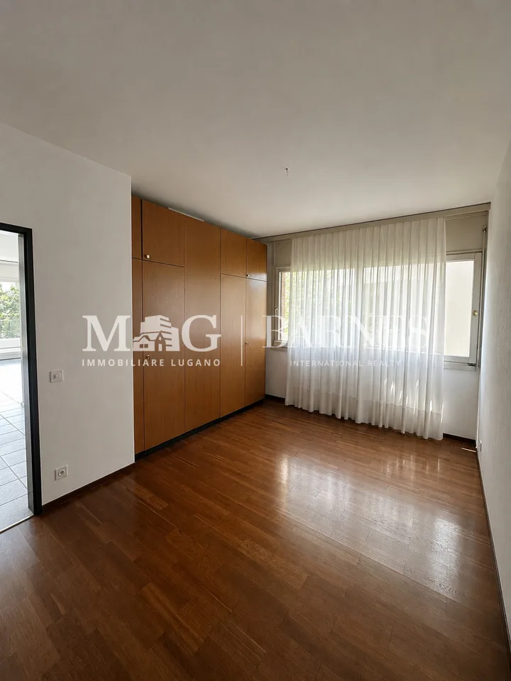 Lugano: Appartamento 2.5 locali centrale con terrazzo – Foto 16 von 17