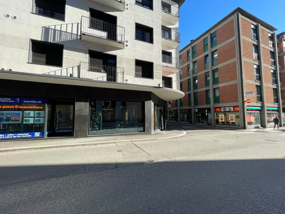 Spazio commerciale / ufficio in Centro Lugano