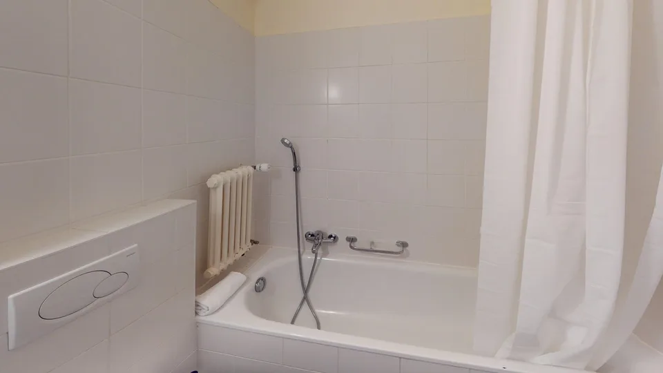 Luminous 2-bedroom apartment Located near Rue de Lyon, close to Geneva city centre – Foto 15 von 19
