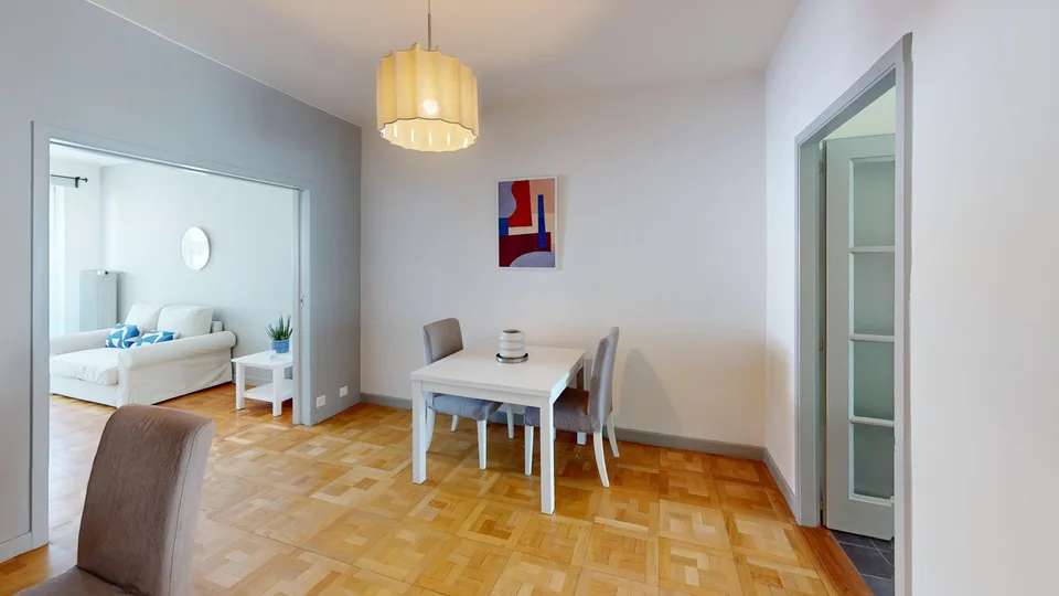 Luminous 2-bedroom apartment Located near Rue de Lyon, close to Geneva city centre