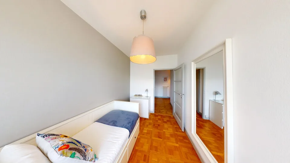 Luminous 2-bedroom apartment Located near Rue de Lyon, close to Geneva city centre – Foto 11 von 19