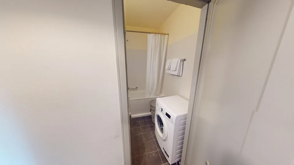 Luminous 2-bedroom apartment Located near Rue de Lyon, close to Geneva city centre – Foto 17 von 19