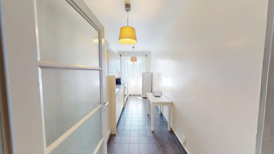 Luminous 2-bedroom apartment Located near Rue de Lyon, close to Geneva city centre – Foto 13 von 19