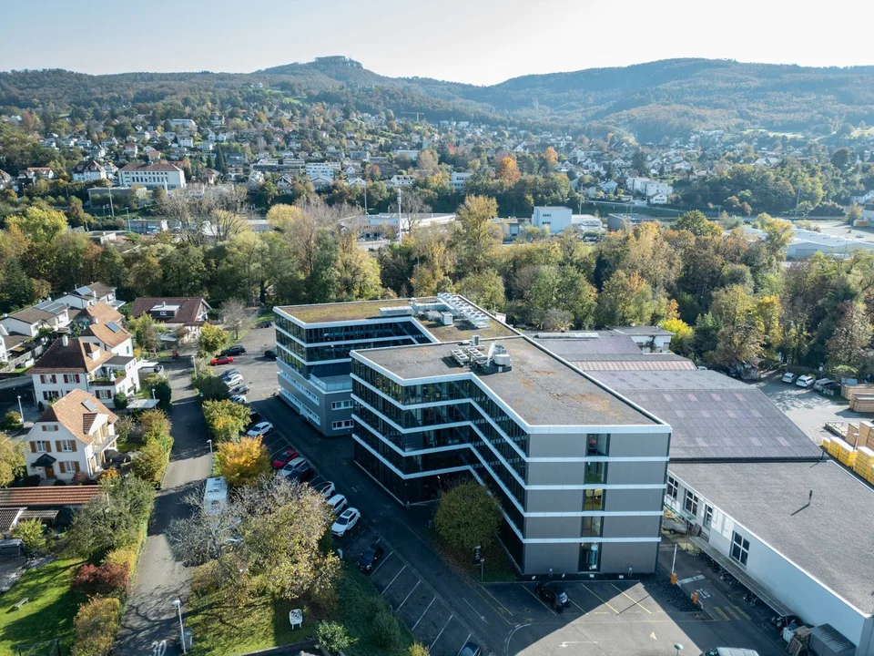 GWERB7 - 346m2 Attraktive Bürofläche mit Showroom und Lounge Eingang in Aesch!