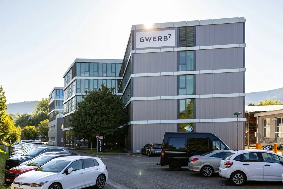 GWERB7 - 346m2 Espace de bureau attractif avec showroom et entrée lounge à Aesch! – photo 9 sur 10