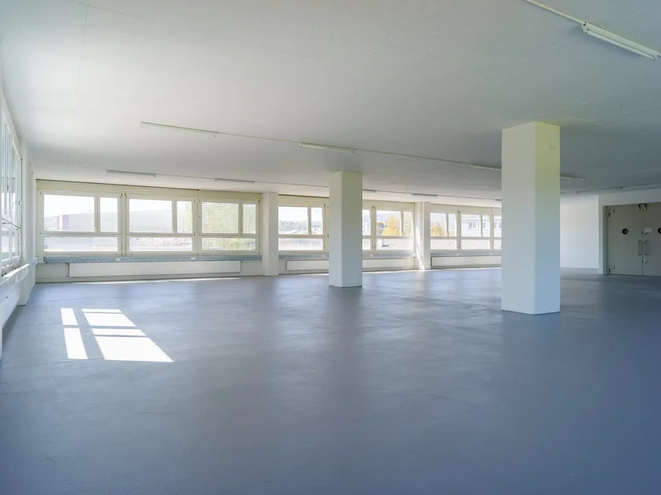 Gewerbe mit Aussicht in Unterengstringen