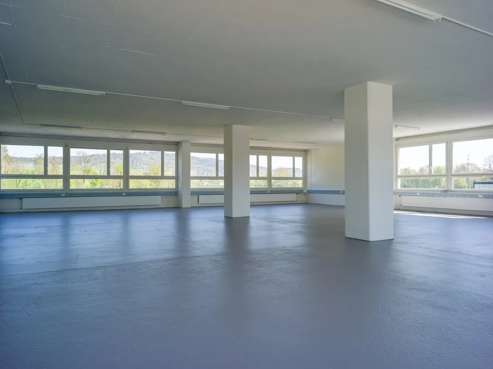 Gewerbe mit Aussicht in Unterengstringen