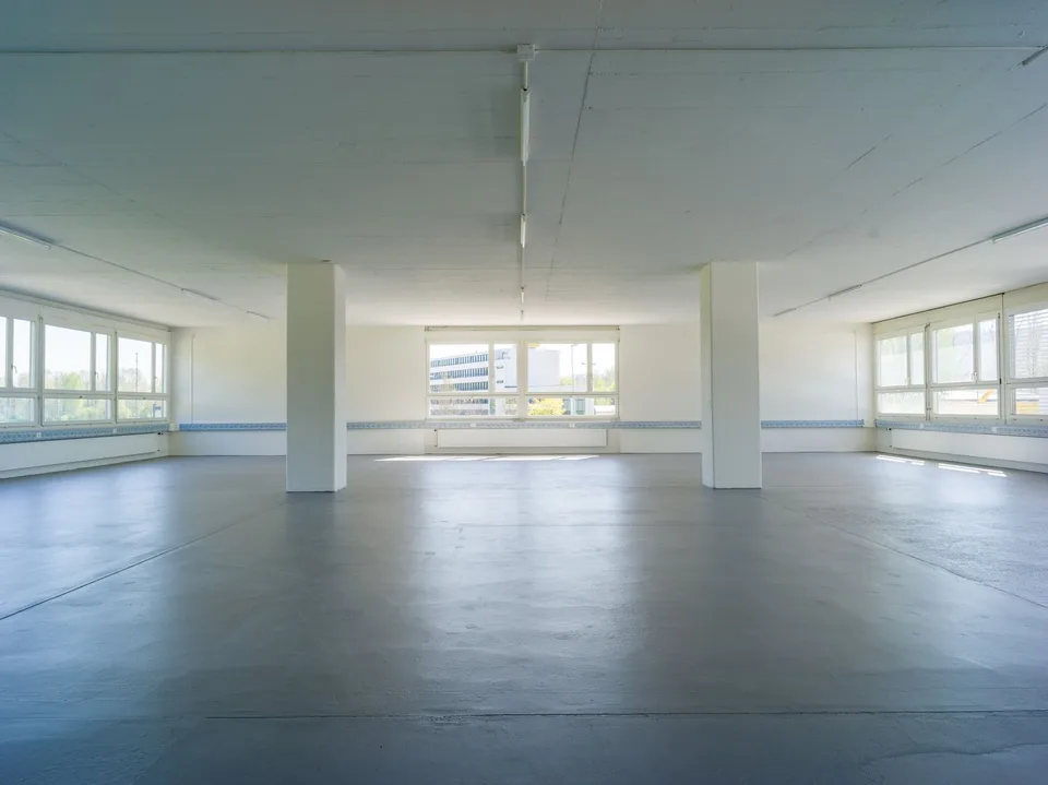 Gewerbe mit Aussicht in Unterengstringen