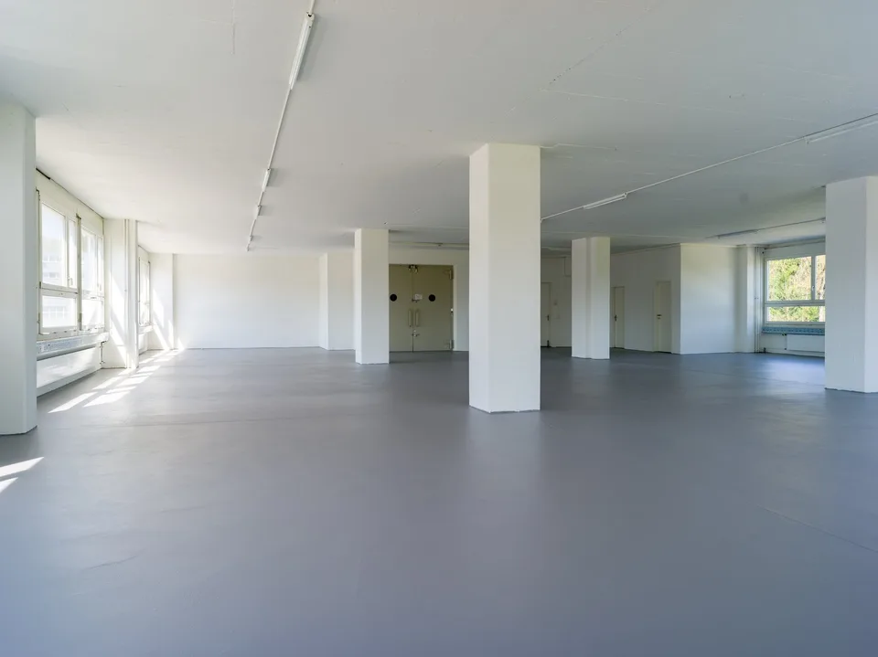 Gewerbe mit Aussicht in Unterengstringen