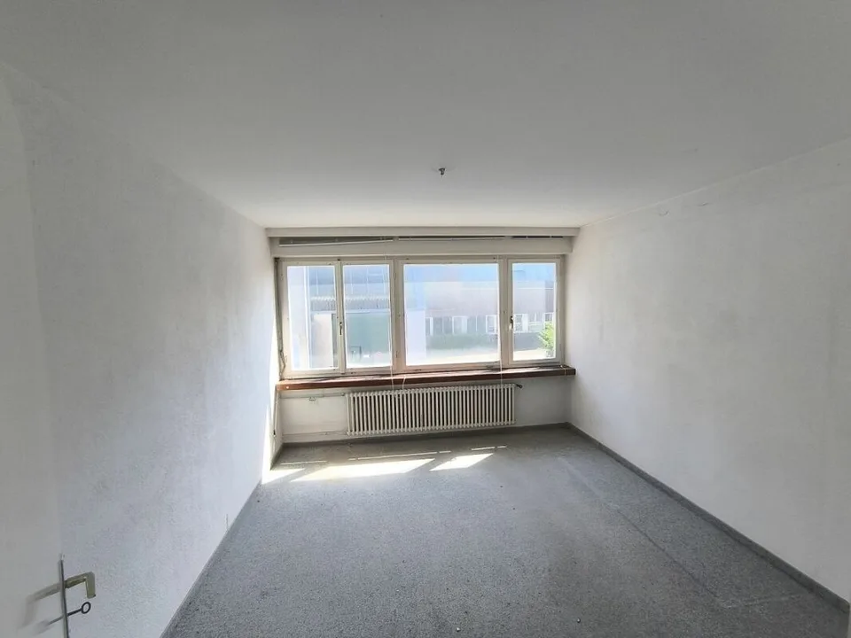 Attraktive Nebenräume für Atelier, Büro oder Lager