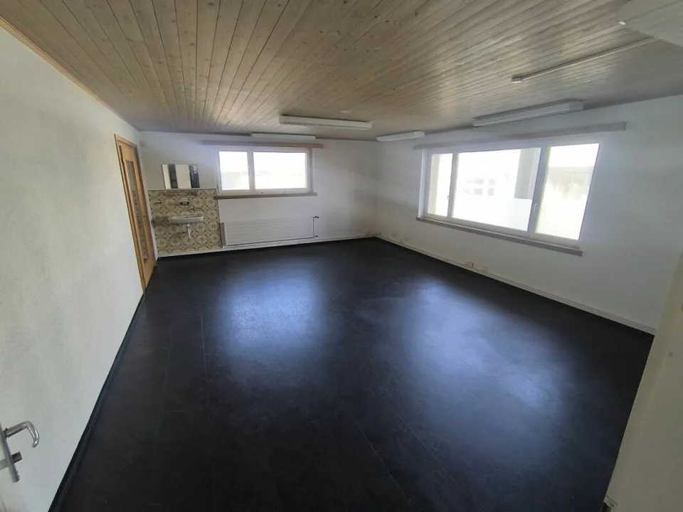Attraktive Nebenräume für Atelier, Büro oder Lager