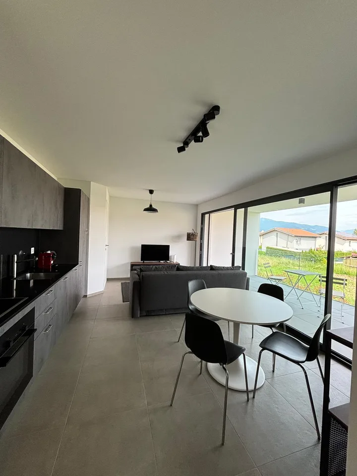 Neues, vollständig möbliertes 2-Zimmer-Apartment - Inclusive-Miete
