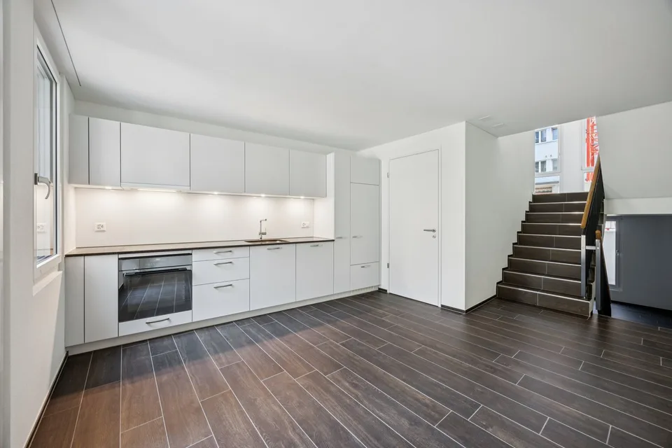 First Rental: Modern Split-Level Apartment with Charm in Zürich-Oerlikon