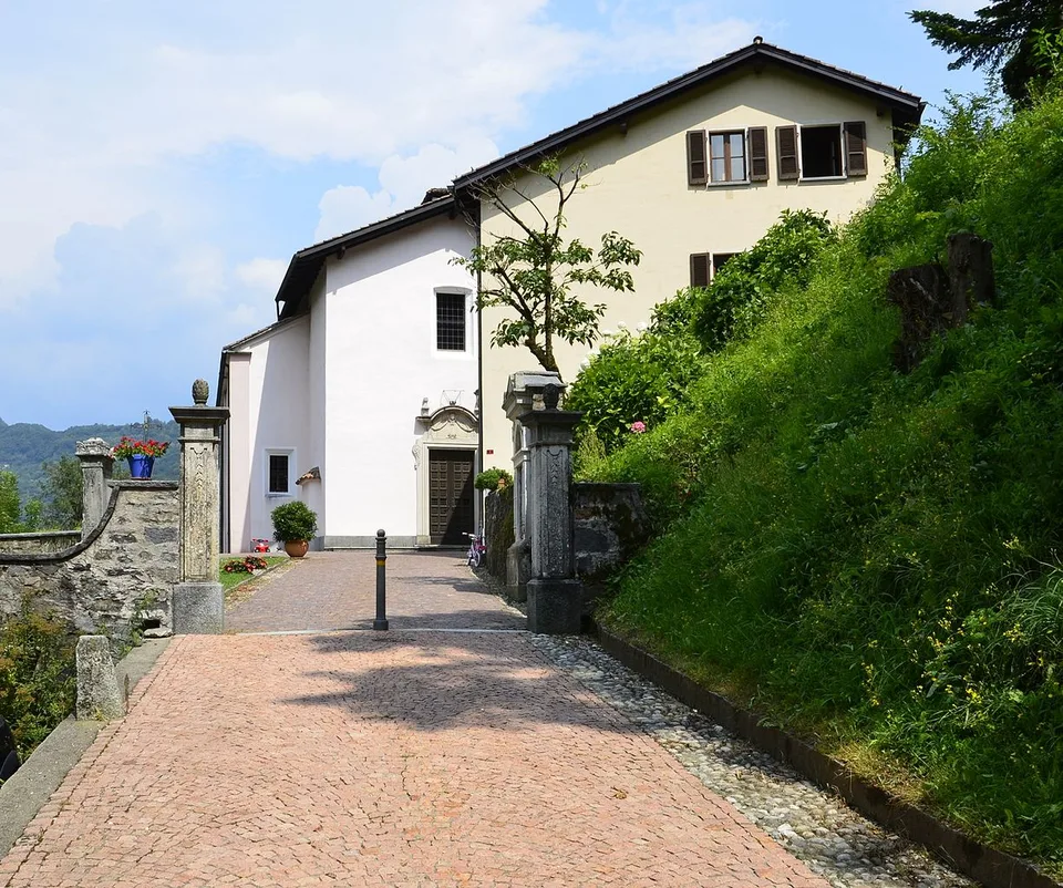 Umschlossen von Grün, Einfamilienhaus in Barbengo