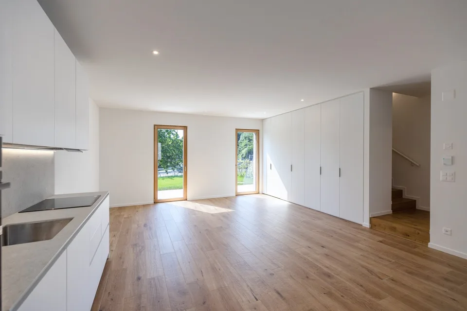 Ehemalige, komplett renovierte Farm, Duplex in erster Lage mit privatem Garten
