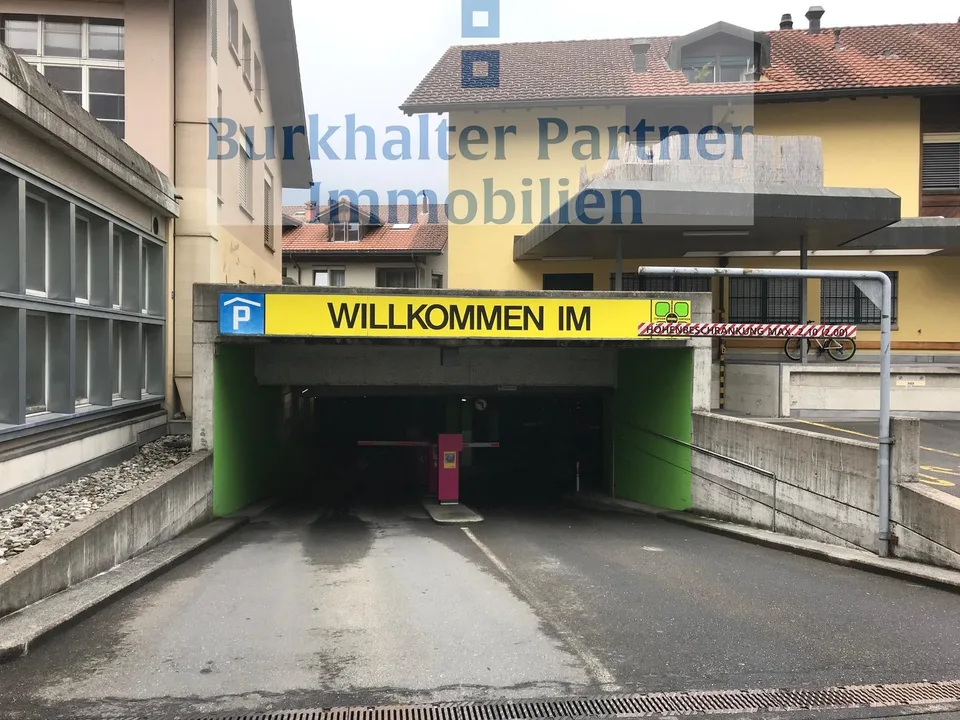 Einstellhallenplatz im Stedtlizentrum zu vermieten
