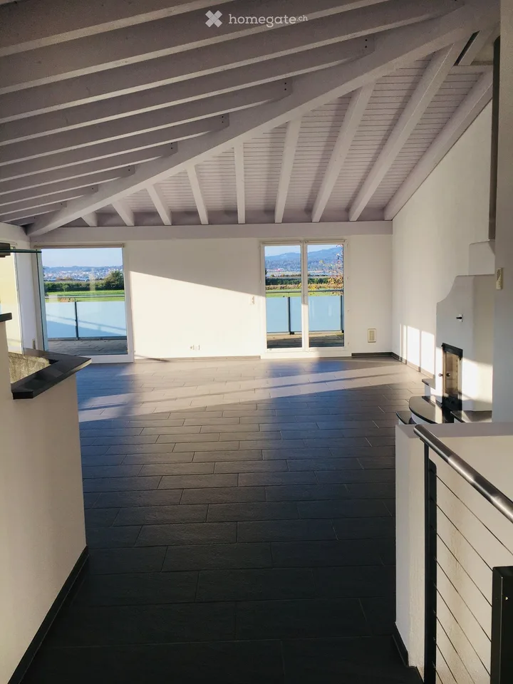 Exklusive 5.5-Zimmer-Duplex-Wohnung mit Bergblick in Wangen SZ