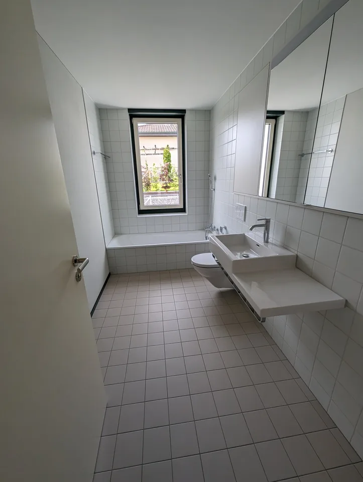Appartement moderne 4.5 pièces dans un immeuble neuf avec balcon