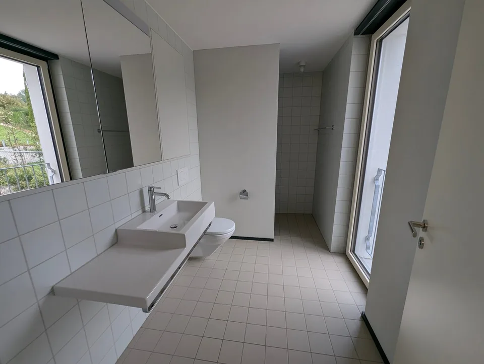 Appartement moderne 4.5 pièces dans un immeuble neuf avec balcon