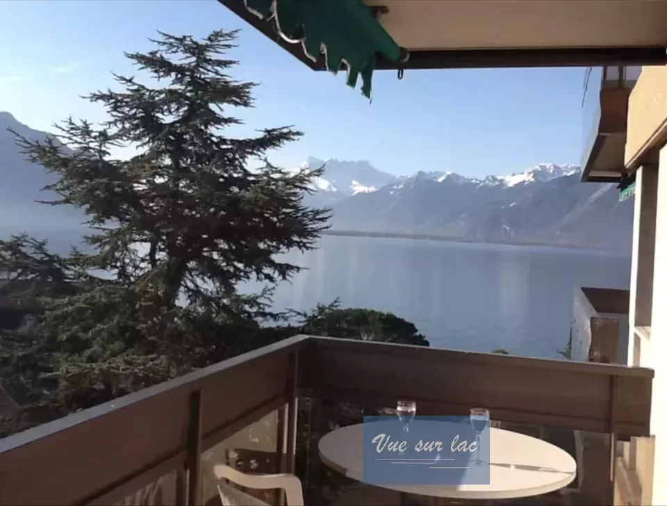 Schönes möbliertes Apartment direkt am Wasser, im Zentrum von Montreux – Foto 11 von 13