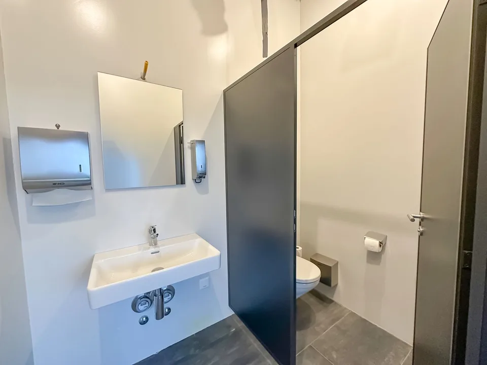 Spazio commerciale attraente in una posizione molto frequentata – foto 8 di 9