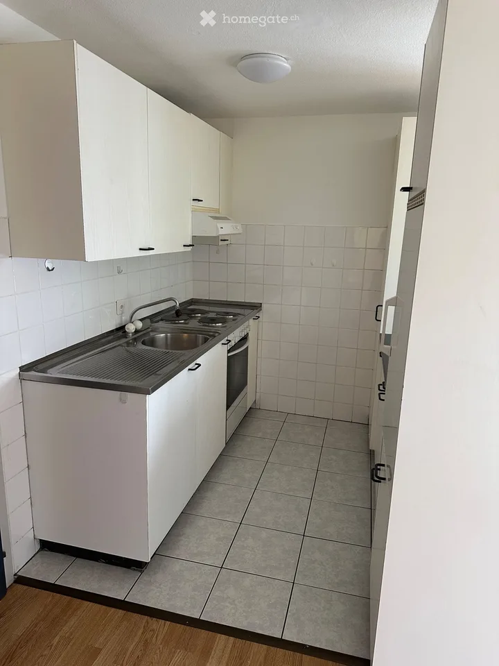 Wohnung mit 3,5 Zimmern im ersten Stock