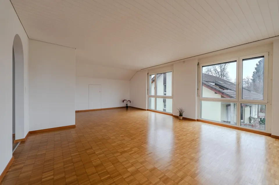 Lichtdurchflutet, ruhig, einzigartig  Ihre neue Dachwohnung