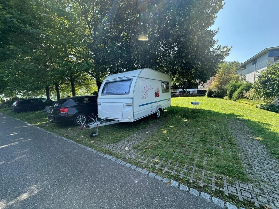Outdoor parking spaces for rent