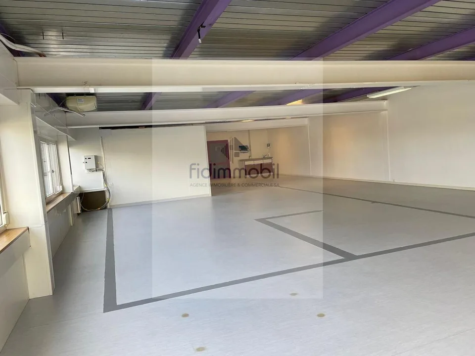 Local commercial / artisanal de 172 m² à louer à Bevaix – Foto 6 von 10