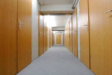 Lagerräme zw. 1m3 und 25m3. Keine Kündigungsfrist.