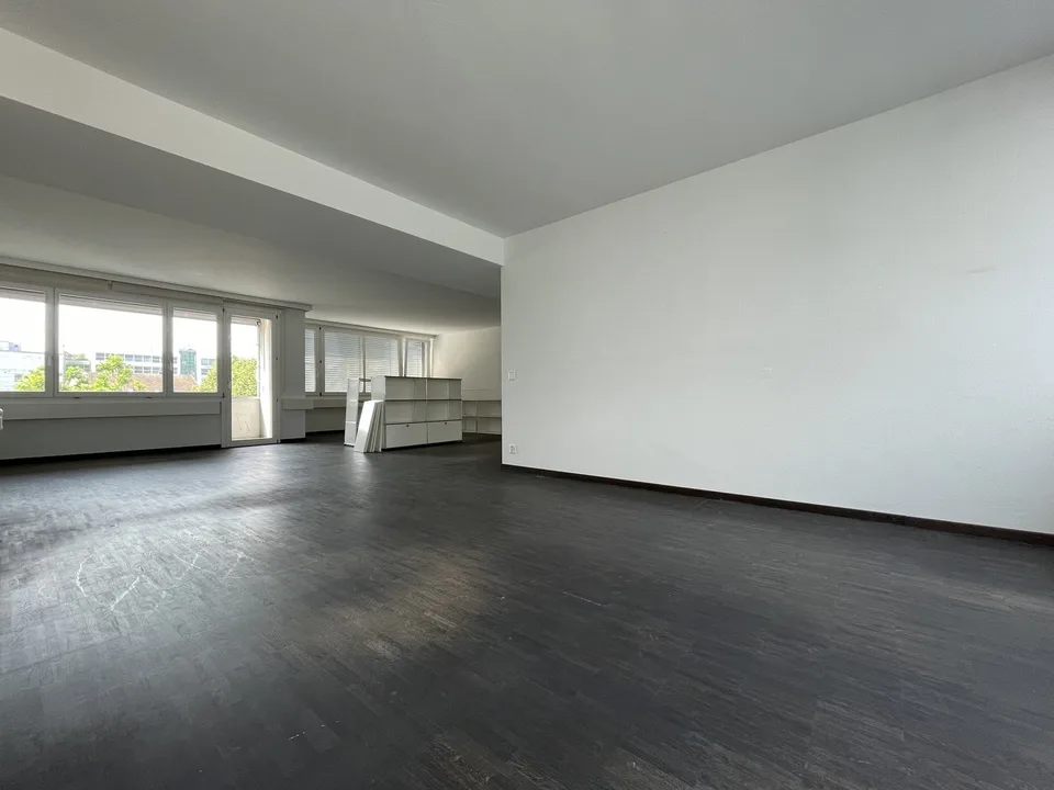 Spazi commerciali attraenti à total ca. 153 m², affitto parziale possibile