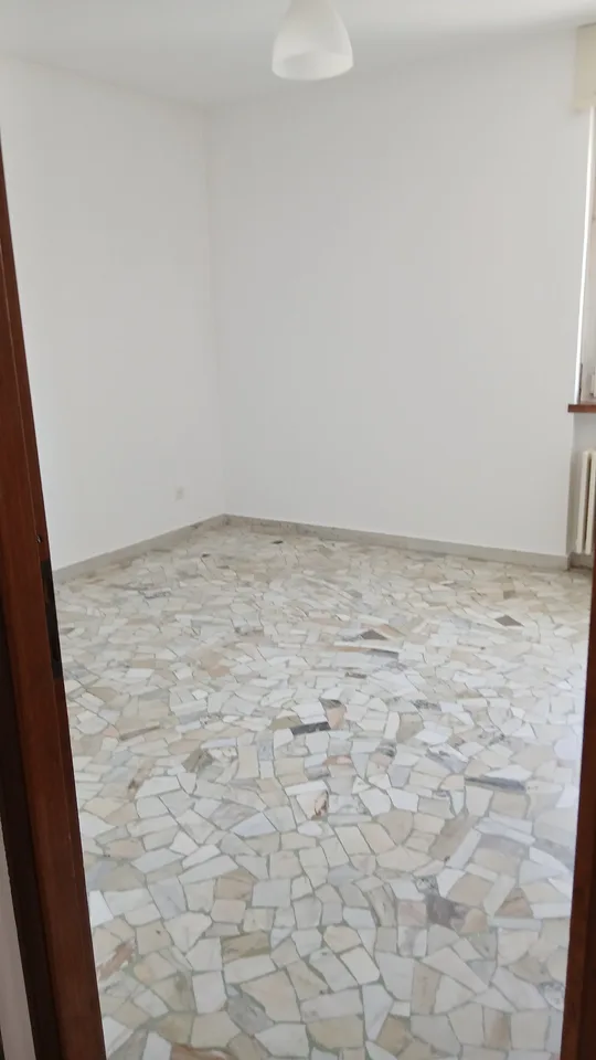 Zweieinhalb-Zimmer-Wohnung im 5. und letzten Stock