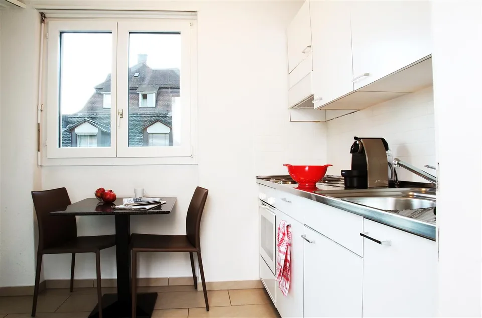 3-Zimmer Family Apartment mit Balkon möbiliert in Zürich - Nähe Bargrist/Hirsladen