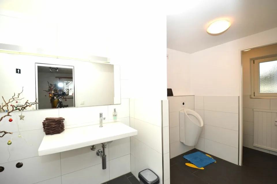 Traditionslokal mit 6 Zimmern und 4.5 Zimmer-Dachwohnung im Zentrum von Matzingen – Foto 9 von 18