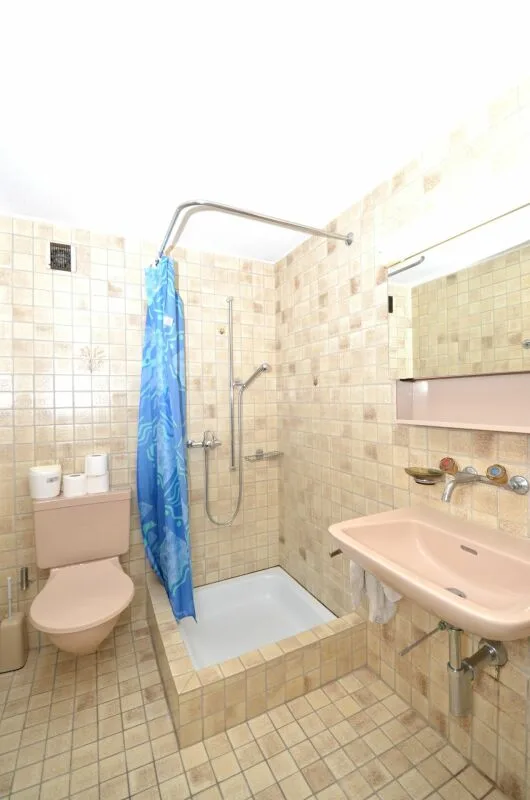 Traditionslokal mit 6 Zimmern und 4.5 Zimmer-Dachwohnung im Zentrum von Matzingen – Foto 11 von 18