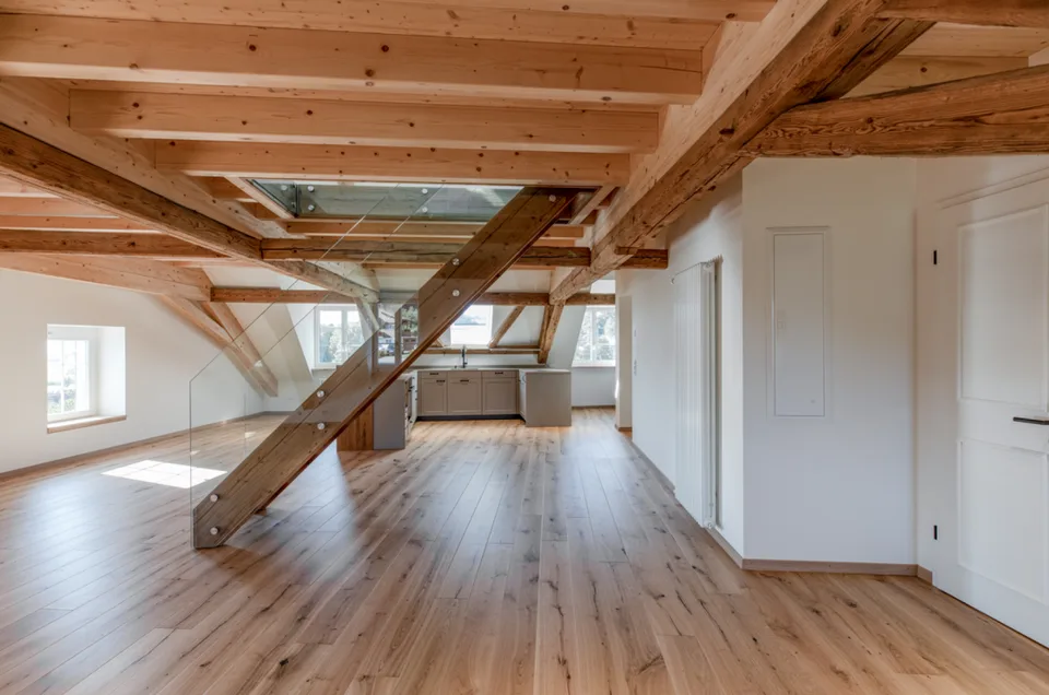 Charme trifft Moderne - Maisonette auf zwei Etagen mit Cheminée