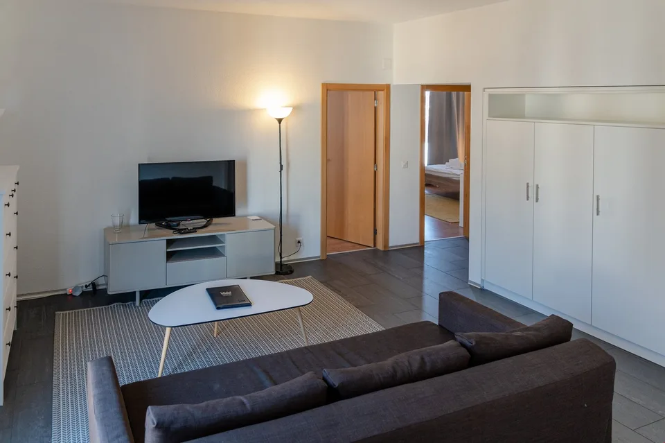 Appartement Deluxe Meublé – 2 Chambres avec Services Hôteliers