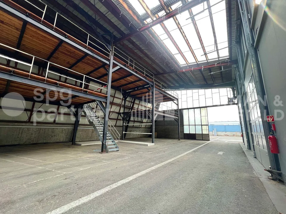Ampia superficie industriale di 2'390 m² | Rara a Ginevra | Disponibile immediatamente